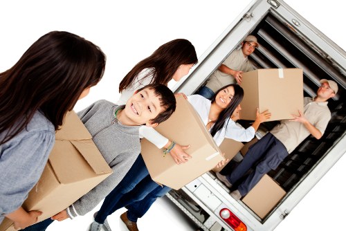 Practical moving truck hire for Bromley customers preparing for relocation