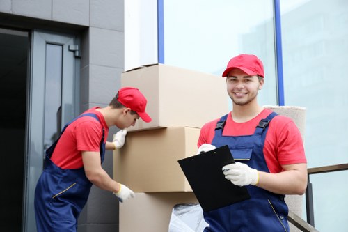 Cubic-yard based removal estimate for a flat in Bromley