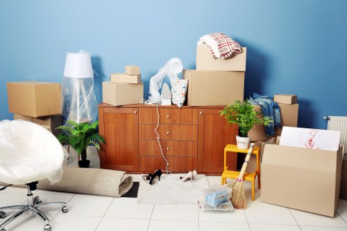Professional packing and unpacking services in Bromley for home moves